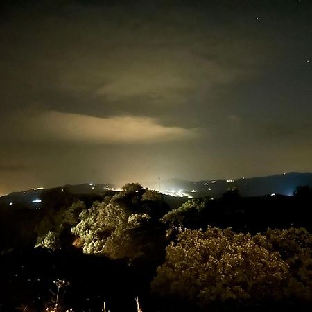 Casa Kisi Cottage, Rural Boutique Bed & Breakfast Colmenar Dış mekan fotoğraf