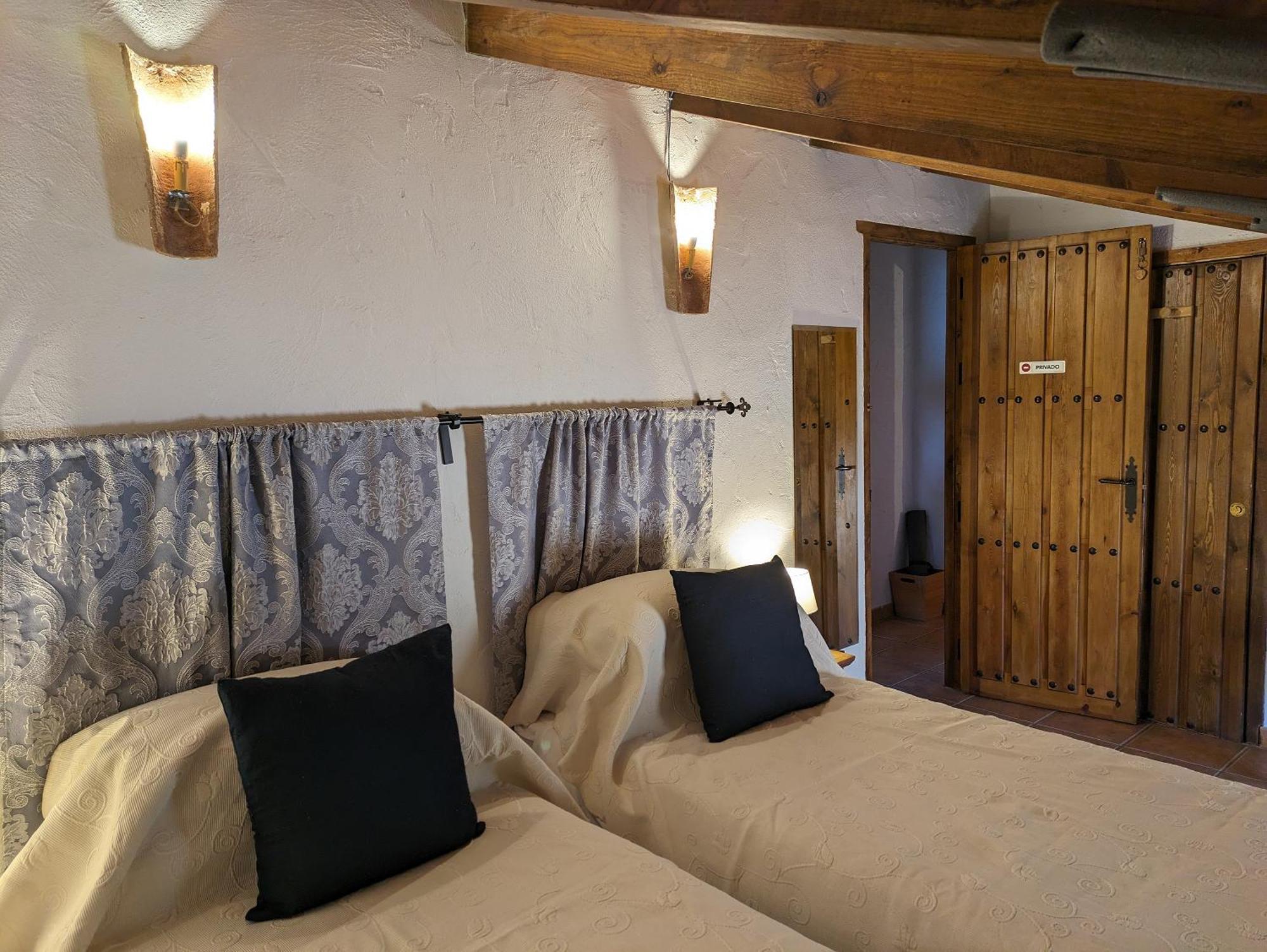 Casa Kisi Cottage, Rural Boutique Bed & Breakfast Colmenar Dış mekan fotoğraf